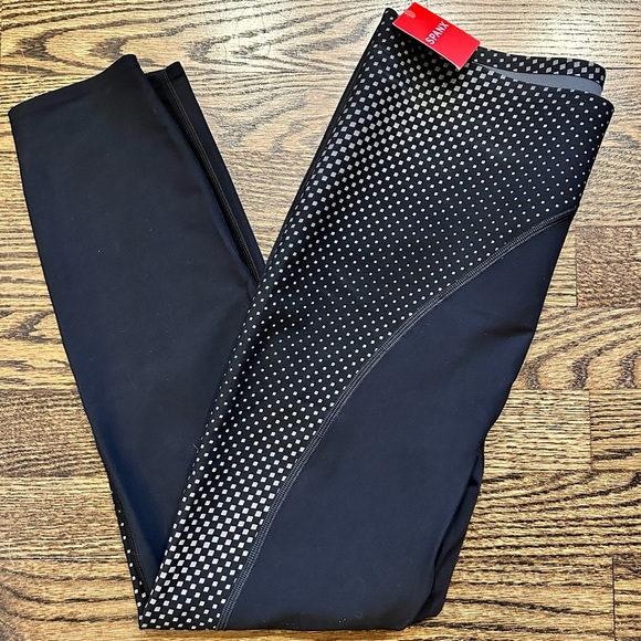 NWT! Spanx Every.Wear Asymmetrical Reflective 7/8 Leggings - Picture 5 of 6